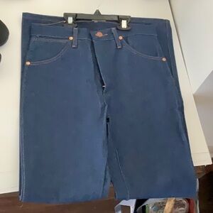 Wrangler, 30 x 32 blue jeans